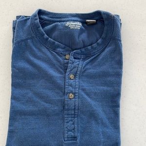 Men’s long sleeved Saint Johns Bay sueded jersey.